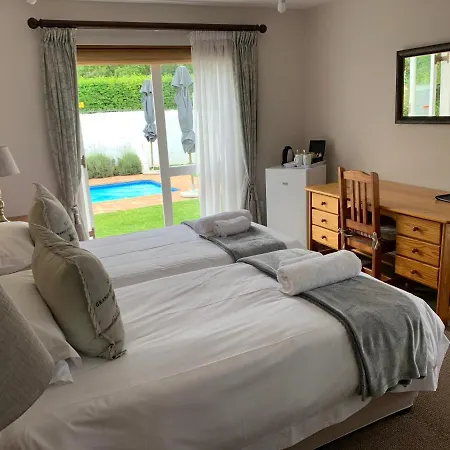 Avenues Guest House-2